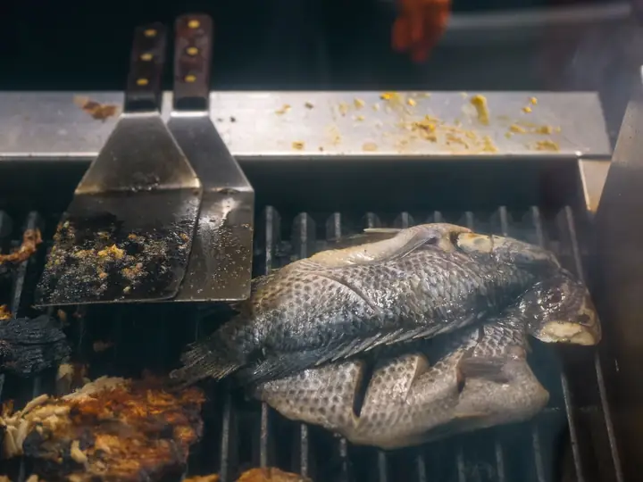 Illustration: Marché aux poissons de Youpwe